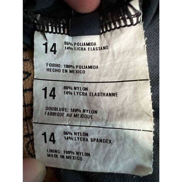 Nautica size 14 one piece swim suit - Picture 8 of 8